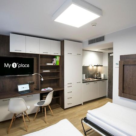 My 1St Place Poznan Aparthotel Exterior photo