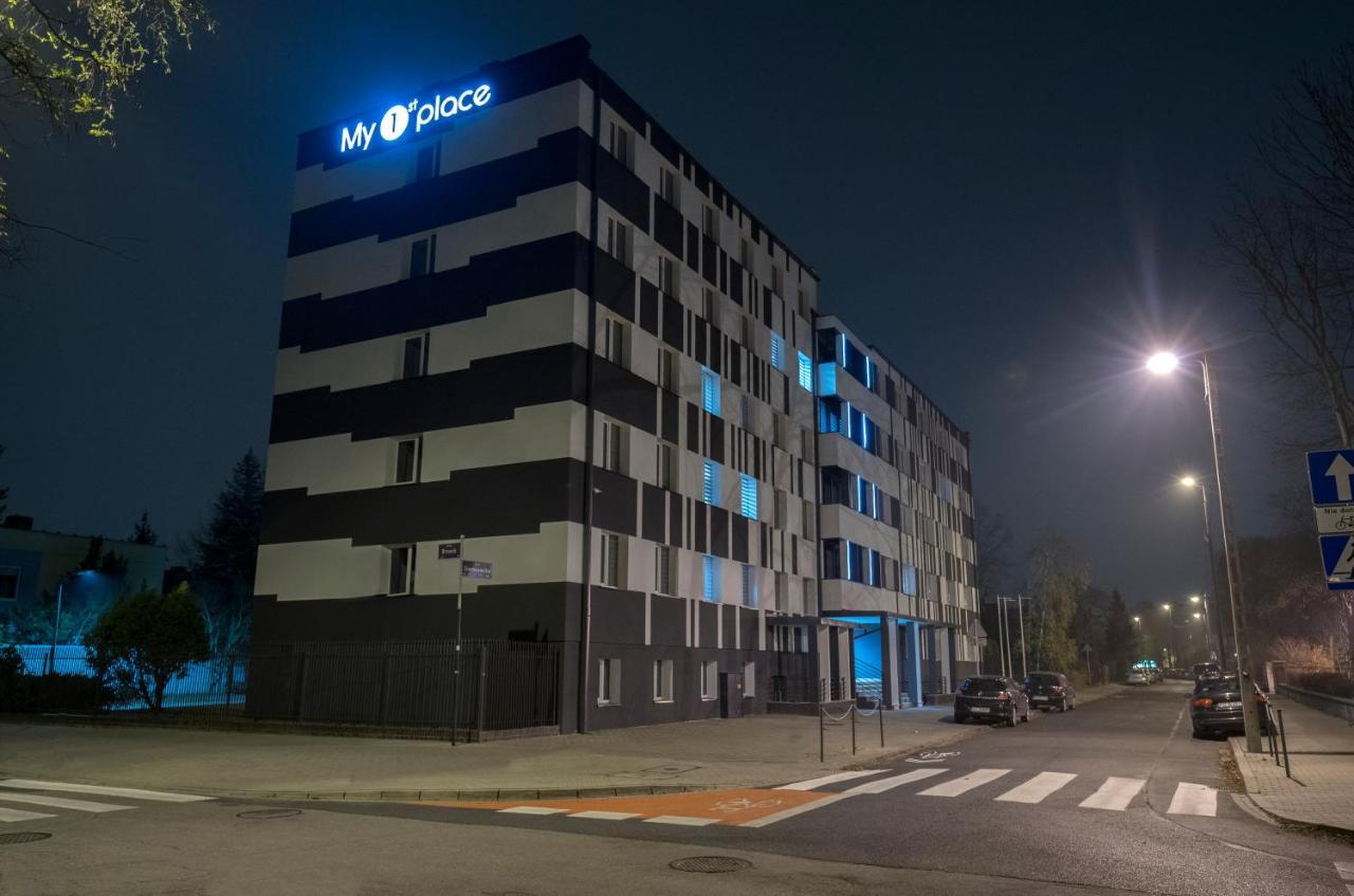 My 1St Place Poznan Aparthotel Exterior photo